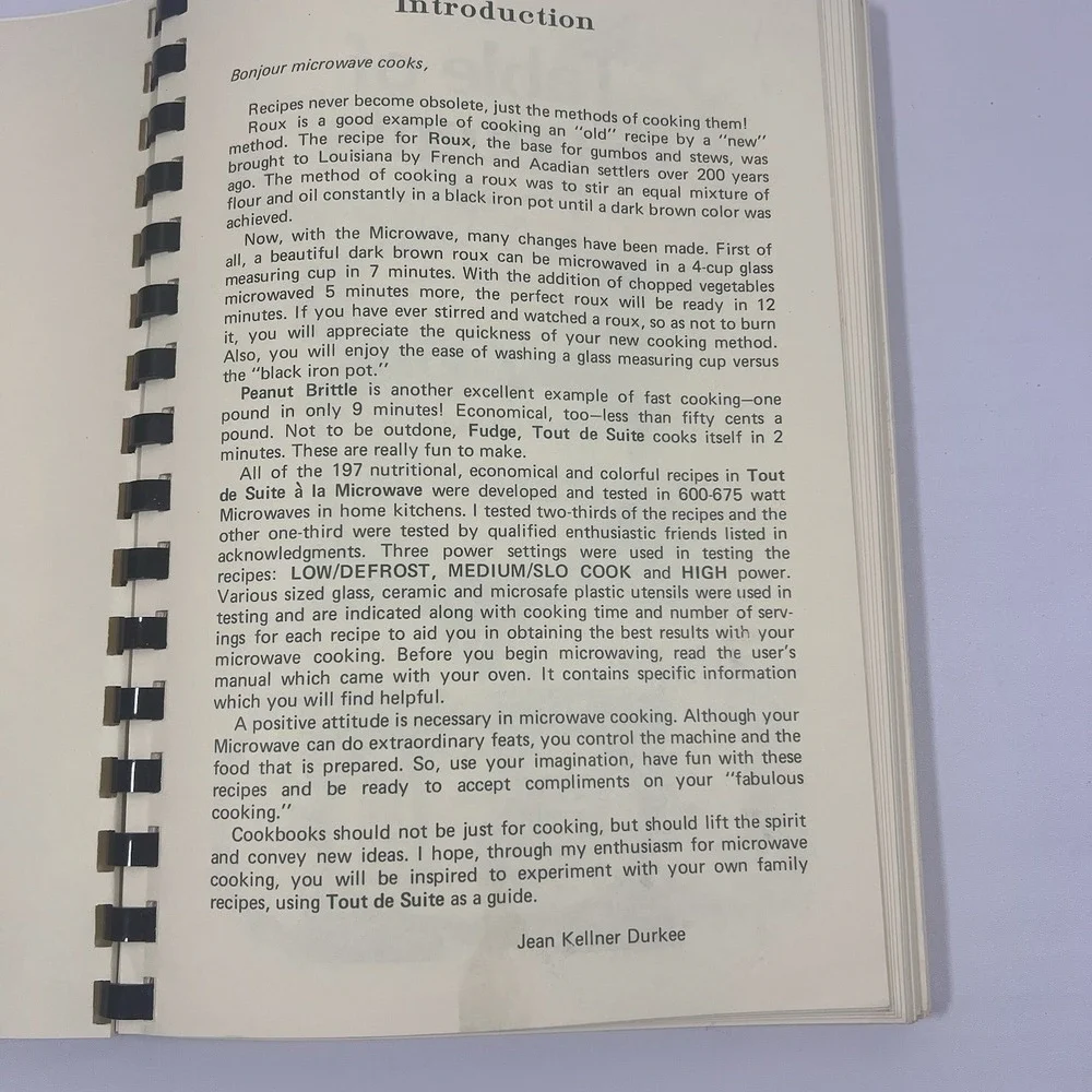 Tout de Suite a la‎ Microwave II : Mexican, Italian, French Recipes Spiral book